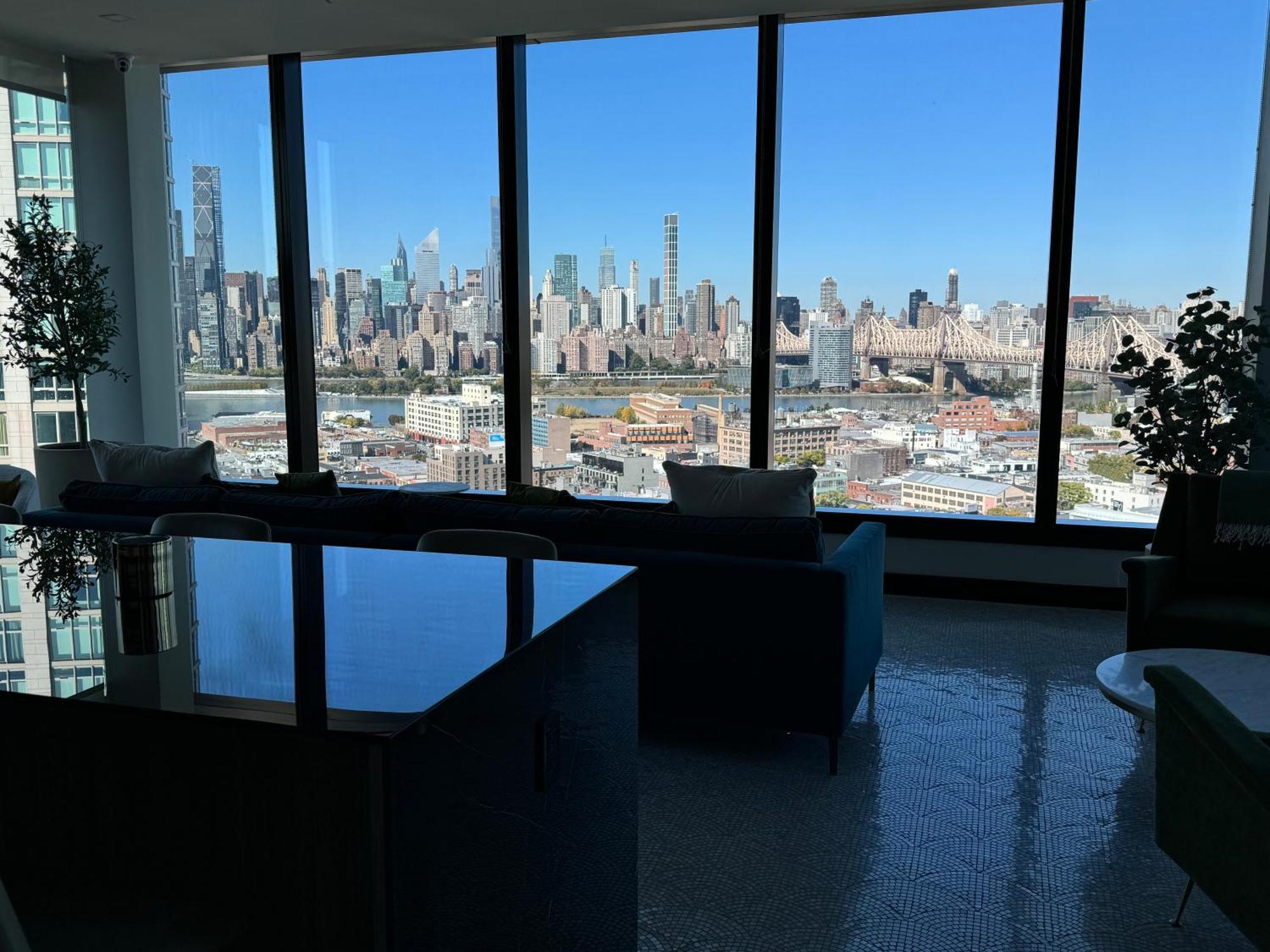 Beautiful New Luxury Smart High Floor Corner New York